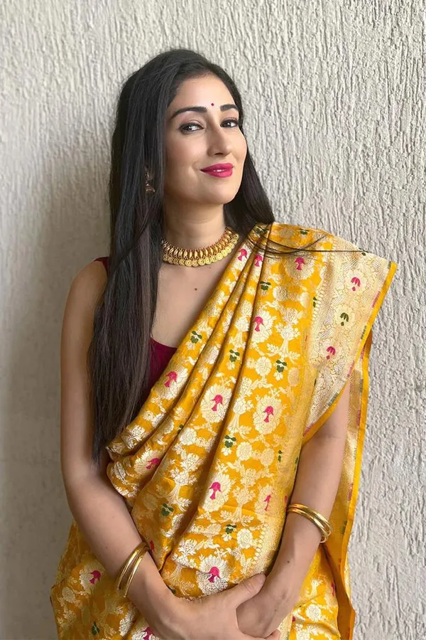 Mustard_Yellow_Floral_Printed_Designer_Saree_with_Traditional_Border