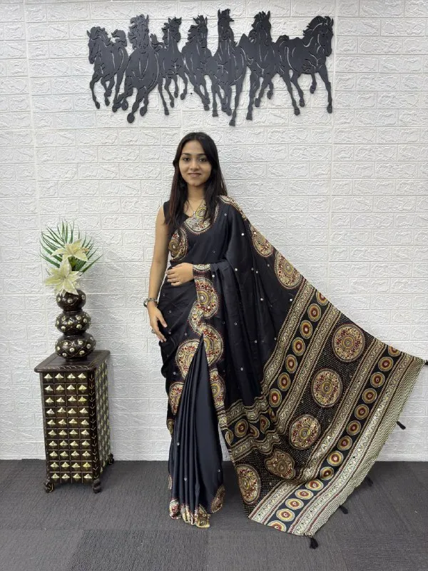 Women’s_Black_Printed_Designer_Saree_with_Traditional_Circular_Motif_Border