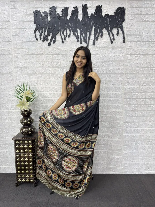 Women’s_Black_Printed_Designer_Saree_with_Traditional_Circular_Motif_Border