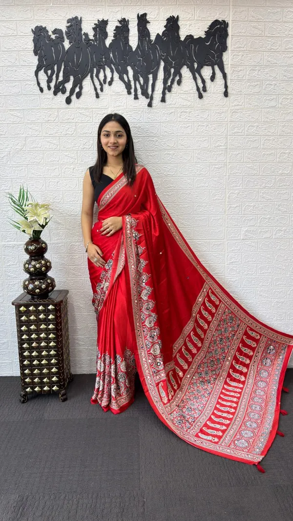 Women’s_Bright_Red_Printed_Designer_Saree_with_Traditional_Paisley_Border