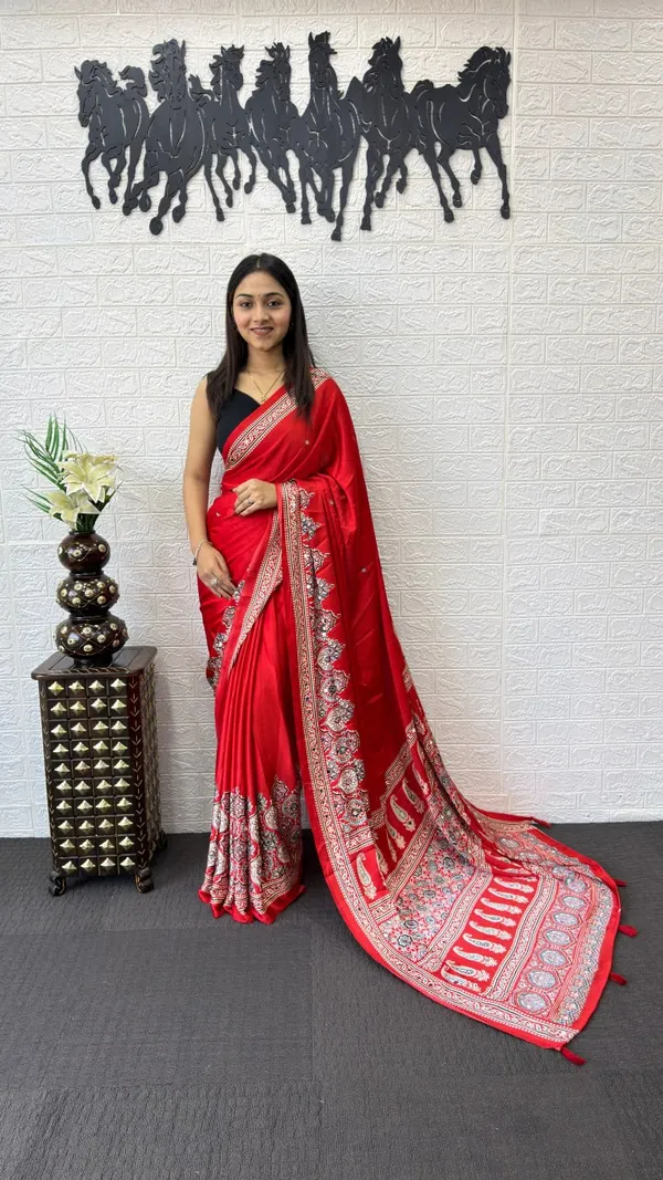 Women’s_Bright_Red_Printed_Designer_Saree_with_Traditional_Paisley_Border