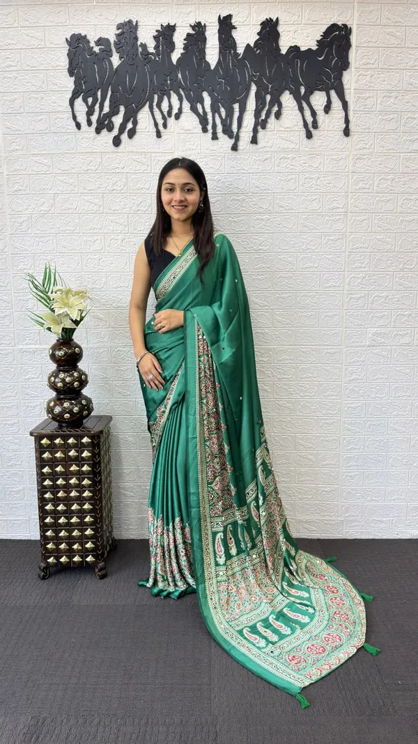 Women’s_Emerald_Green_Printed_Designer_Saree_with_Traditional_Paisley_Border