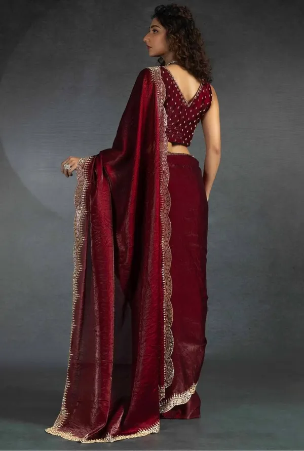 Womens_Maroon_Diamond_Border_Designer_Saree