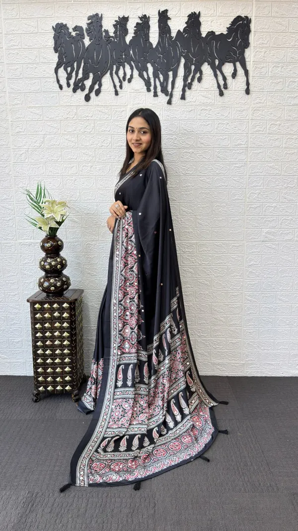 Womens_Premium_Black_Ajrakh_Printed_Cotton_Blend_Saree_With_Designer_Border_And_Tassel_Pallu