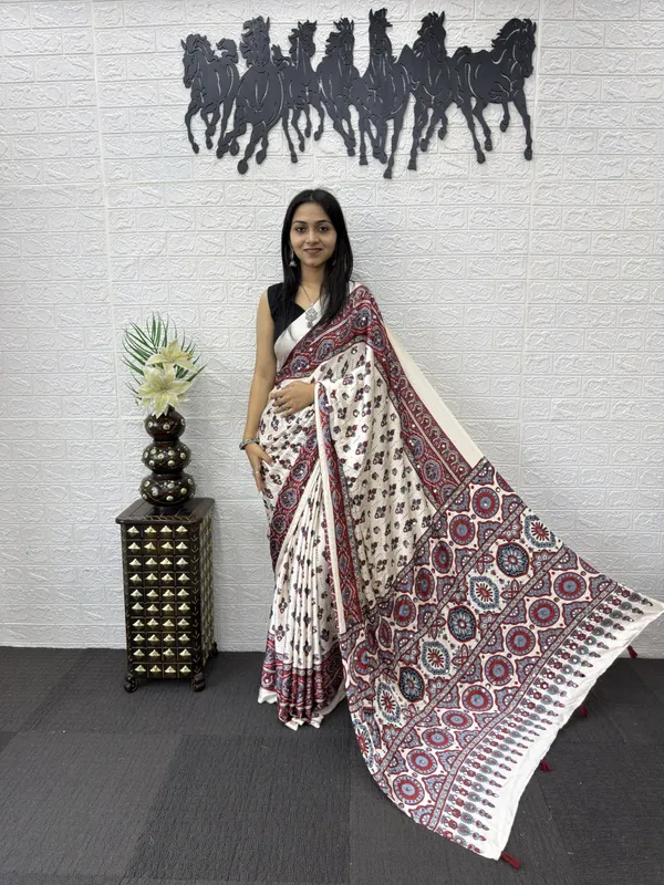 Womens_Premium_White_Ajrakh_Printed_Cotton_Blend_Saree_With_Designer_Border_And_Tassel_Pallu_And_Mirror_Work