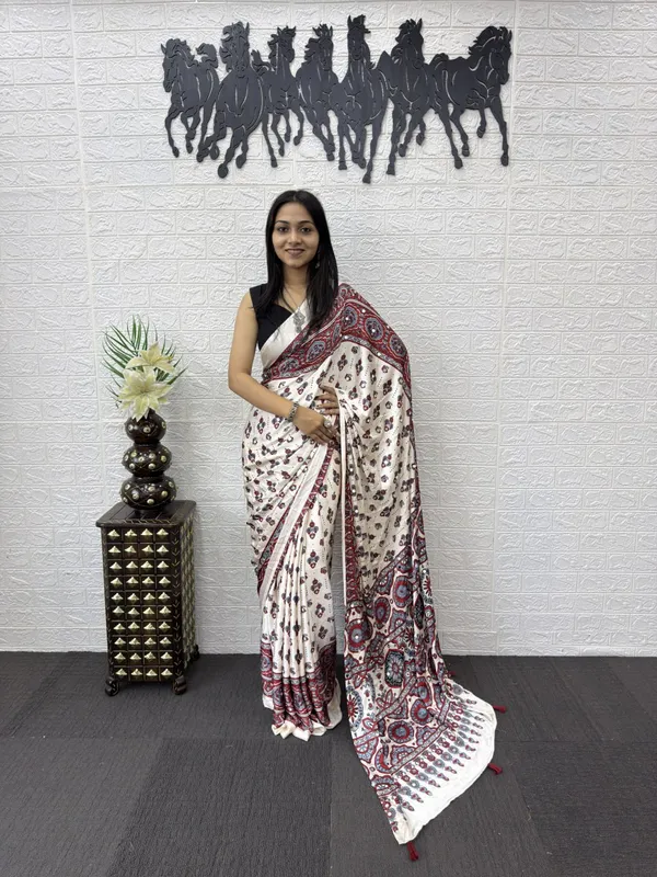 Womens_Premium_White_Ajrakh_Printed_Cotton_Blend_Saree_With_Designer_Border_And_Tassel_Pallu_And_Mirror_Work