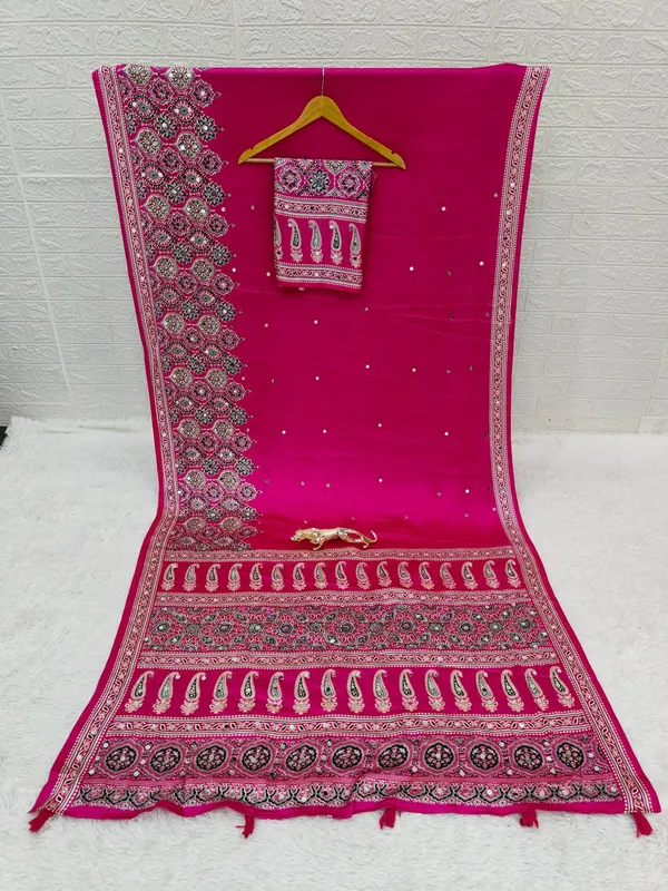 Women’s_Rani_Pink_Printed_Designer_Saree_with_Traditional_Paisley_Border