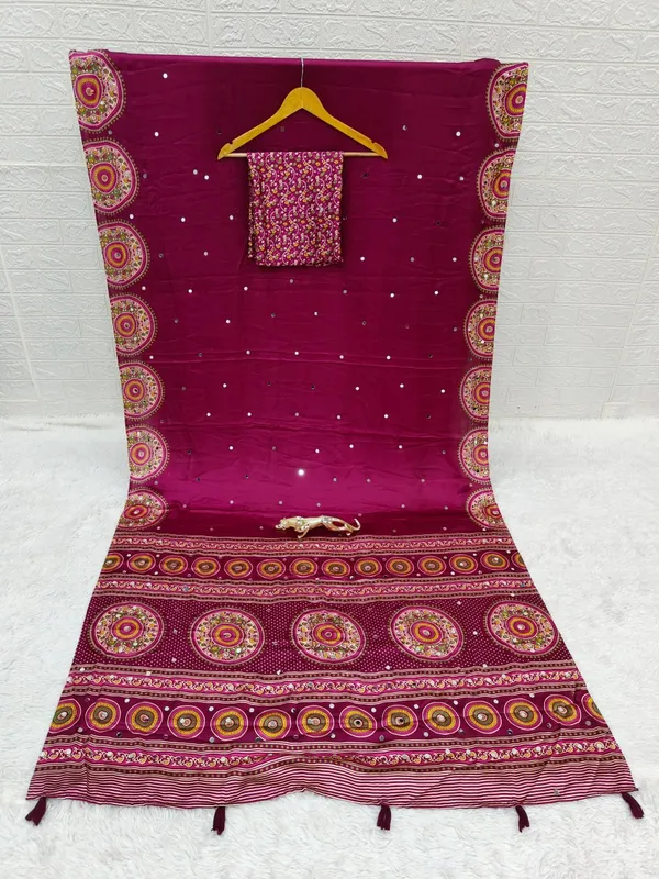 Women’s_Wine_Maroon_Printed_Designer_Saree_with_Traditional_Circular_Motif_Border