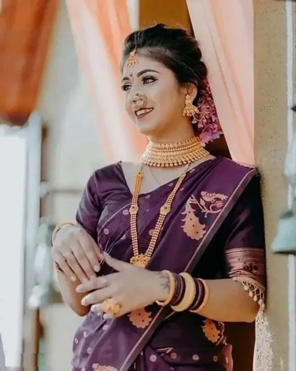 Women’s_Wine_Purple_Designer_Saree_with_Floral_Print_&_Traditional_Border