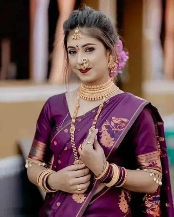Women’s_Wine_Purple_Designer_Saree_with_Floral_Print_&_Traditional_Border