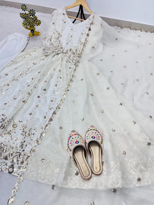 Festival_Special_Heavy_Embroidery_Anarkali_Gown_Pent_&_Dupatta_Set