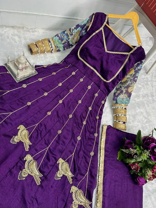 Blooming_Vichitra_Full_Flair_Gown_with_Dupatta