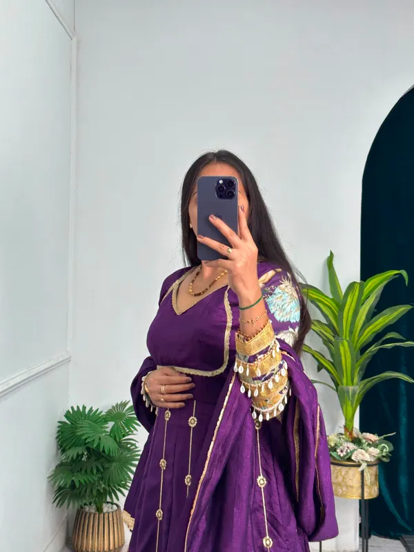 Blooming_Vichitra_Full_Flair_Gown_with_Dupatta