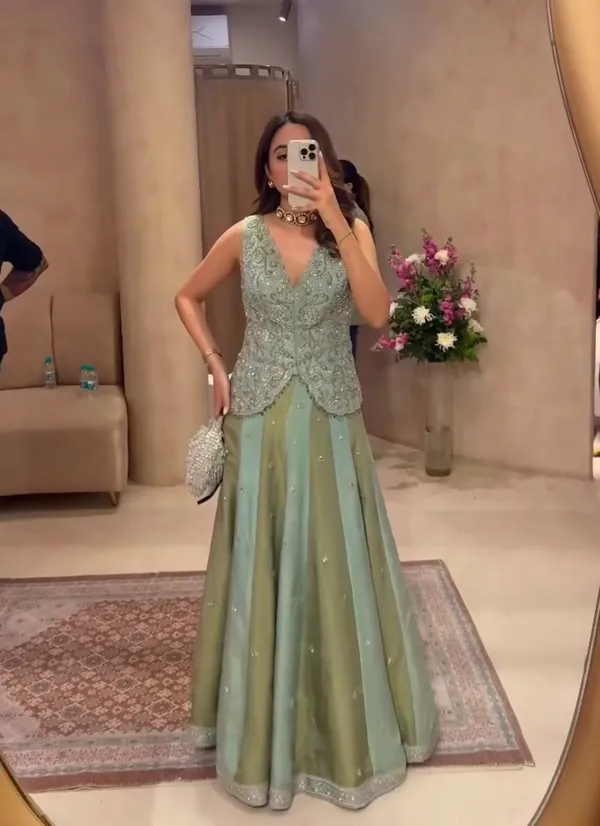 Chinon_Silk_Lehenga_Choli_Set_with_4_Meter_Flair