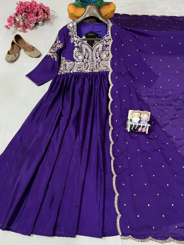 Designer_Anarkali_Gown_with_Elegant_Dupatta