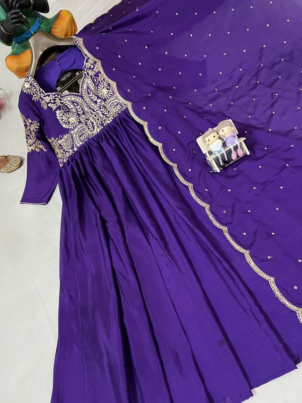 Designer_Anarkali_Gown_with_Elegant_Dupatta