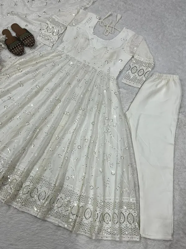 Designer_Anarkali_Suit_with_Heavy_Slim_Georgette