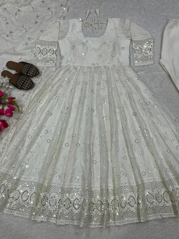 Designer_Anarkali_Suit_with_Heavy_Slim_Georgette