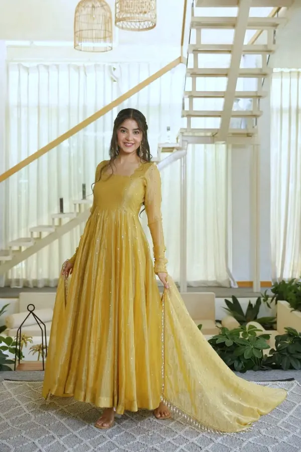 Designer_Gown_with_Pent_Set