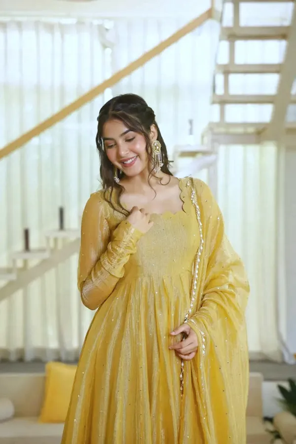 Designer_Gown_with_Pent_Set