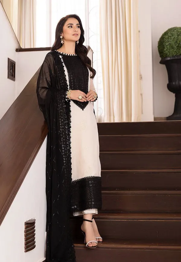 Designer_Pakistani_Top_With_Pent_Set