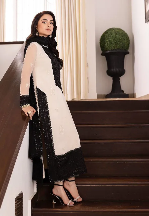 Designer_Pakistani_Top_With_Pent_Set