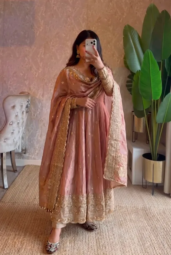 Designer_Party_Wear_Gown_Set