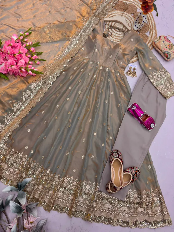 Designer_Party_Wear_Gown_Set