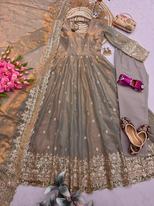 Designer_Party_Wear_Gown_Set