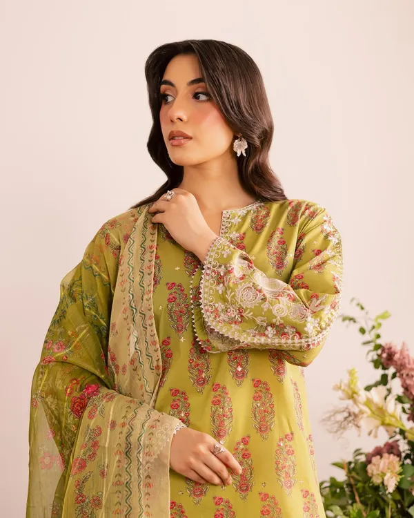 Designer_Party_Wear_Top_and_Farsi_Salvar_with_Dupatta