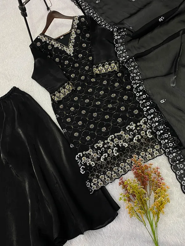 Designer_Plazzo_Pair_with_Beads_and_Sequence_Embroidery