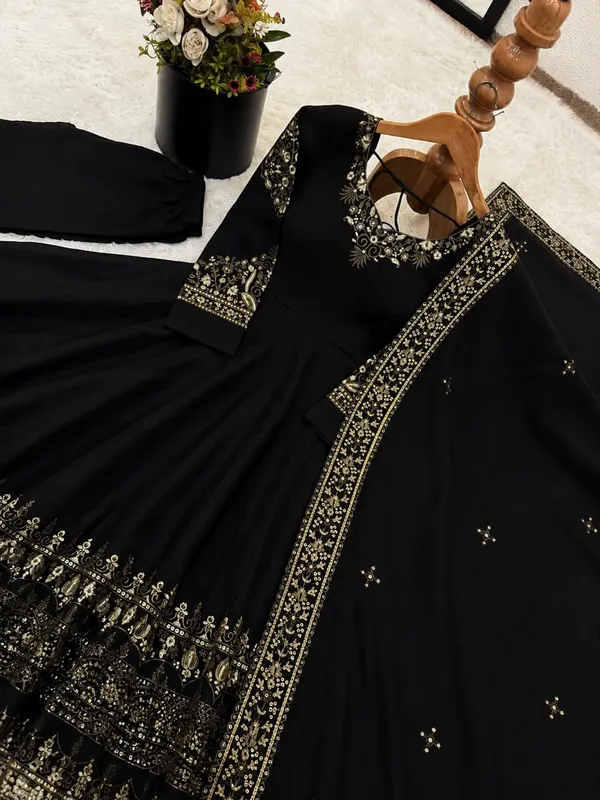 Elegant_Embroidered_Sequence_Designer_Anarkali_Three_Piece_Set