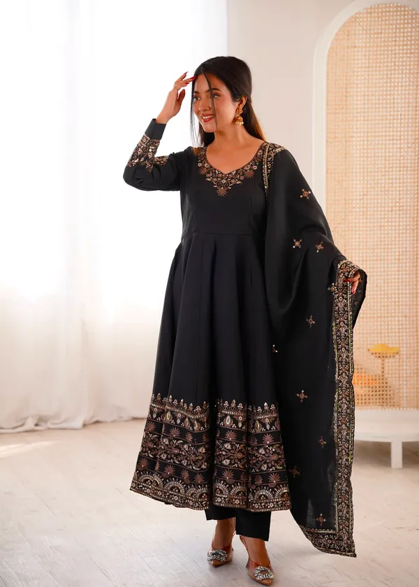 Elegant_Embroidered_Sequence_Designer_Anarkali_Three_Piece_Set