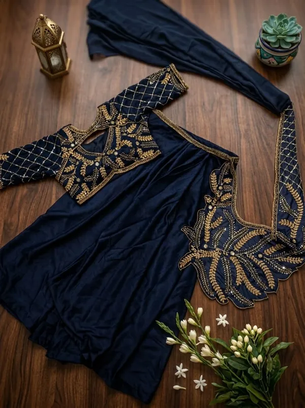 Elegant_Indo-Western_Dhoti_Drape_Saree