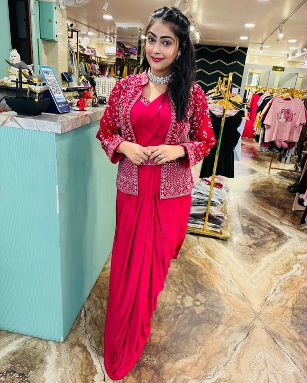 Embroidery_Sequence_Work_Ready-to-Wear_Saree_Set_with_Jacket