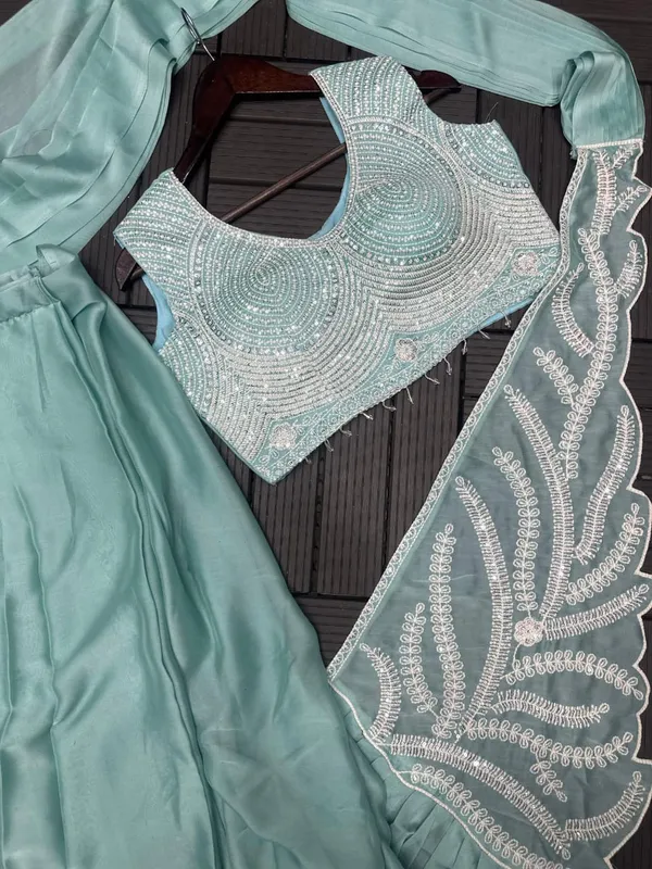 Embroidery_Sequence_Work_Ready-to-Wear_Saree_with_Blouse