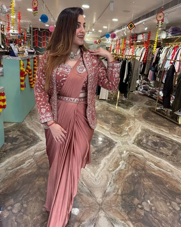 Embroidery_Sequence_Work_Ready-to-Wear_Saree_with_Jacket
