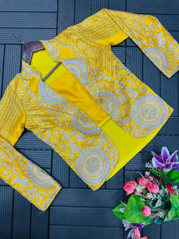 Embroidery_Sequence_Work_Ready-to-Wear_Saree_with_Jacket