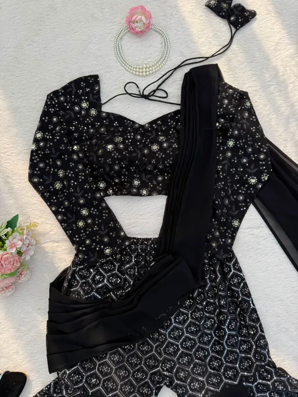Faux_Georgette_Choli_Sharara_Dupatta_Set
