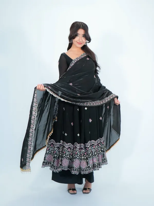 Fendy_Satin_Heavy_Embroidery_Gown_Plazzo_Dupatta_Set