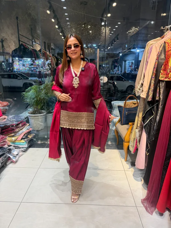 Fendy_Silk_Embroidered_Top_Farshi_Pent_Dupatta_Set