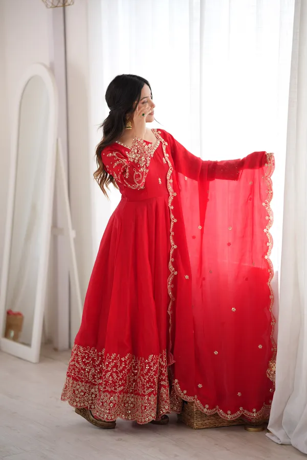 Fendy_Silk_Embroidery_Gown_Set_with_Dupatta