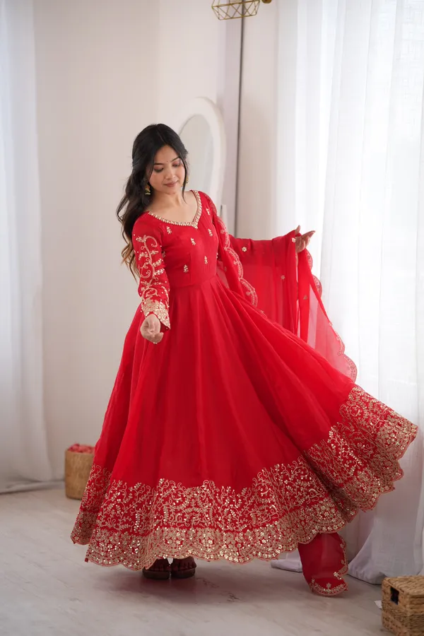 Fendy_Silk_Embroidery_Gown_Set_with_Dupatta