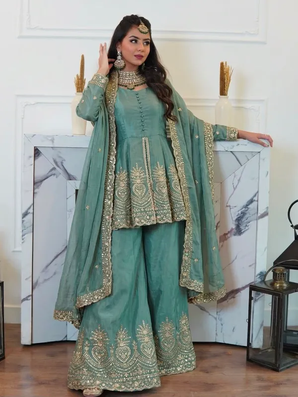 Fendy_Silk_Real_Mirror_with_Embroidery_Sequence_Work_Set