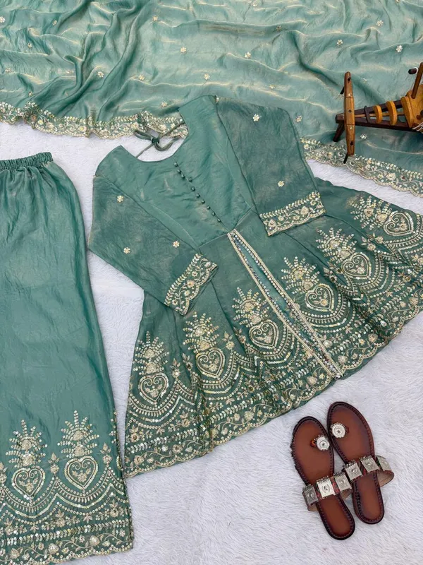 Fendy_Silk_Real_Mirror_with_Embroidery_Sequence_Work_Set