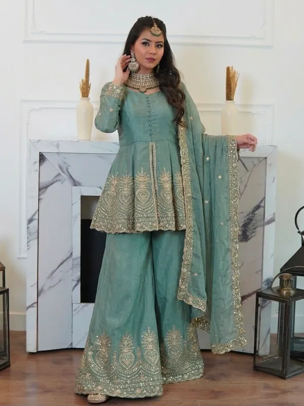 Fendy_Silk_Real_Mirror_with_Embroidery_Sequence_Work_Set