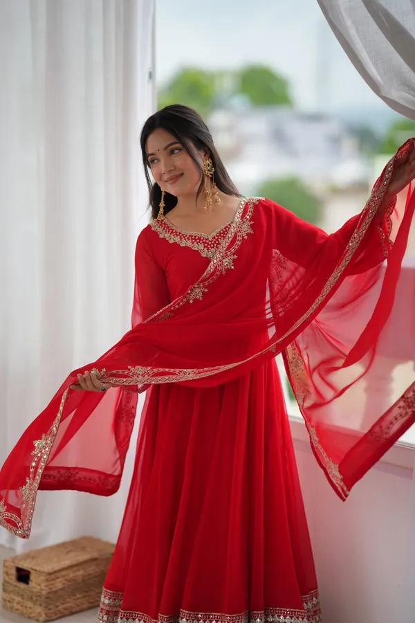 Festival_Special_Heavy_Georgette_Paper_Mirror_Embroidery_Gown_Set