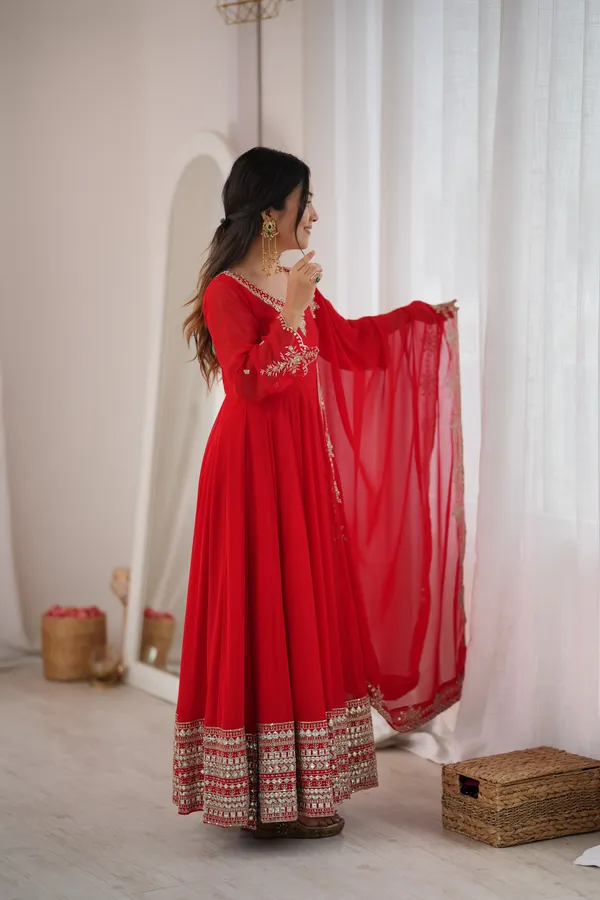Festival_Special_Heavy_Georgette_Paper_Mirror_Embroidery_Gown_Set
