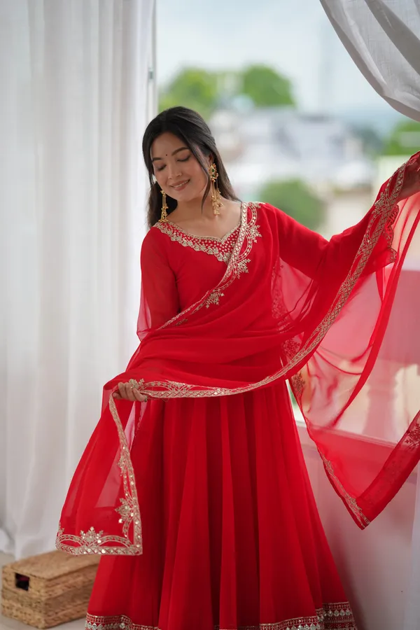 Festival_Special_Heavy_Georgette_Paper_Mirror_Embroidery_Gown_Set