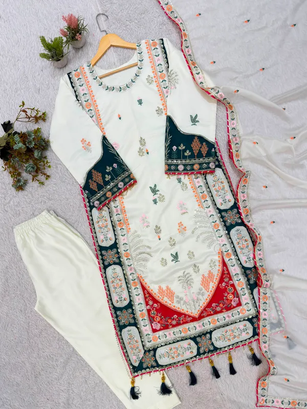 Festival_Special_Kaftaan_with_Pant_and_Dupatta